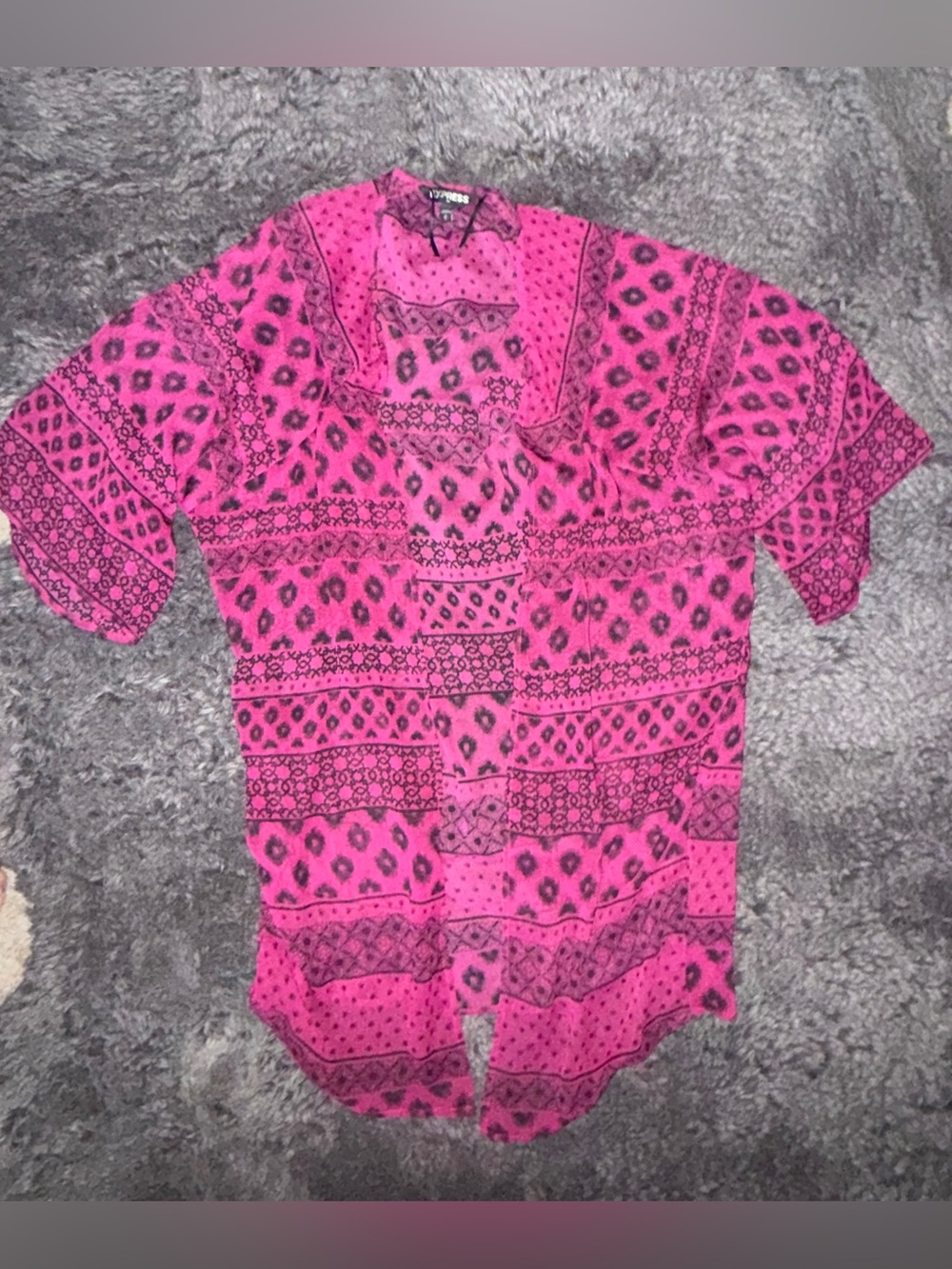 V-neck Short Sleeve Kimono in Pink with Black Pattern